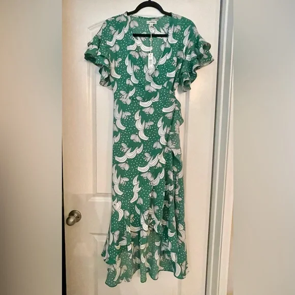 slim fit dress slacks Green Floral Lace Fitted Short Sleeve Midi Dress main image 1